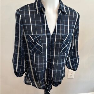 Suzy Shier Small Navy Plaid Button-Up Blouse